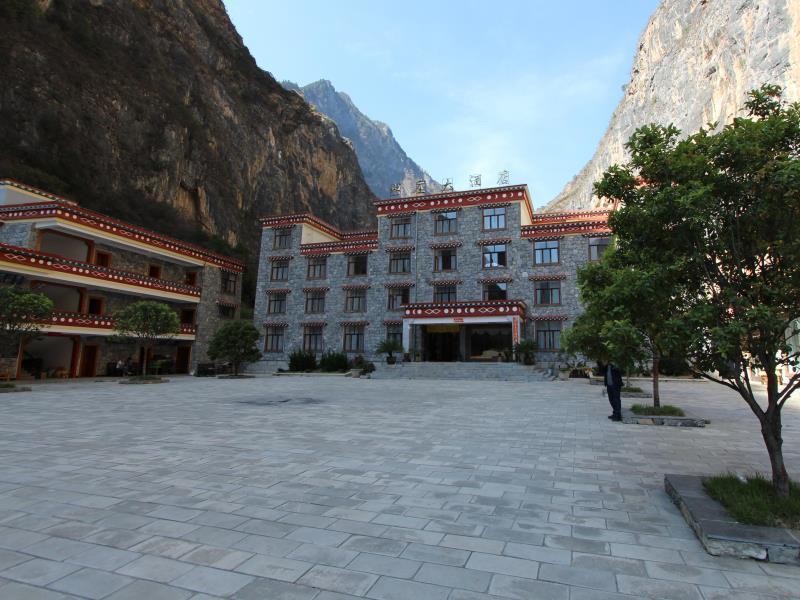 Shangri-La Balagezong Shuizhuang Hotel Exterior photo